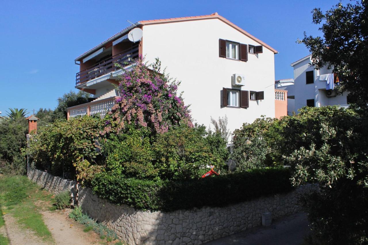 Family Friendly Seaside Apartments Kozino, Zadar - 5749 Petrčane Dış mekan fotoğraf