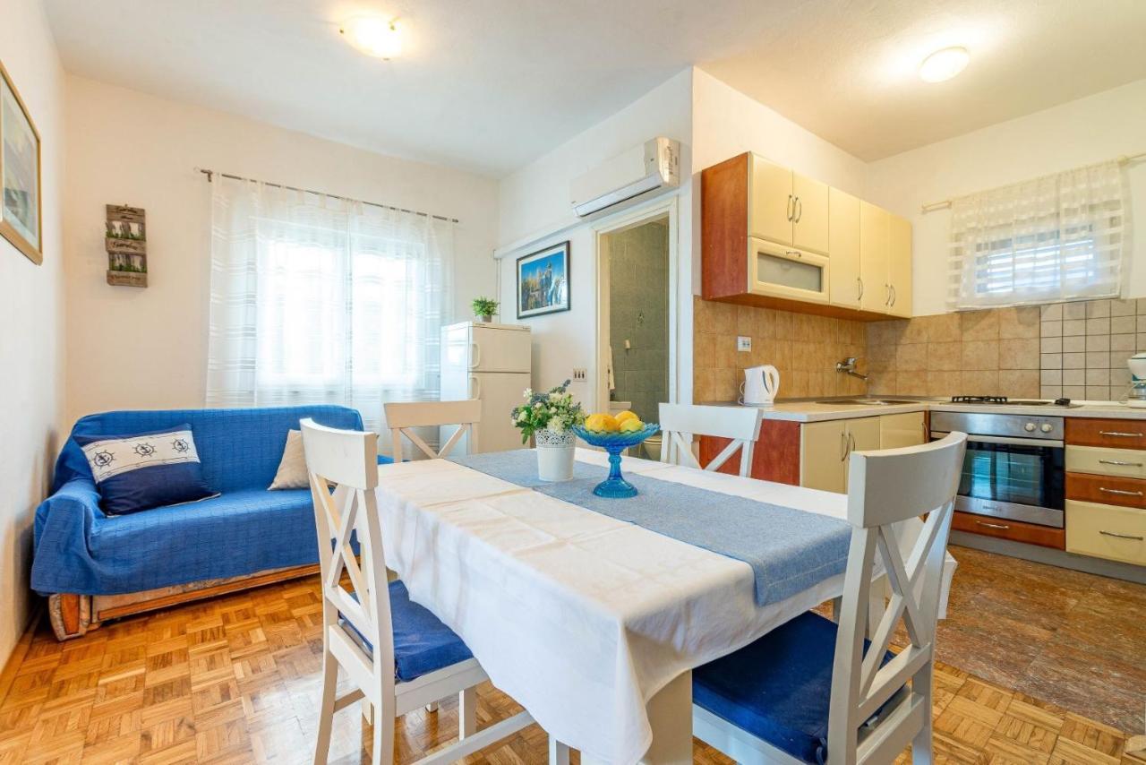 Family Friendly Seaside Apartments Kozino, Zadar - 5749 Petrčane Dış mekan fotoğraf