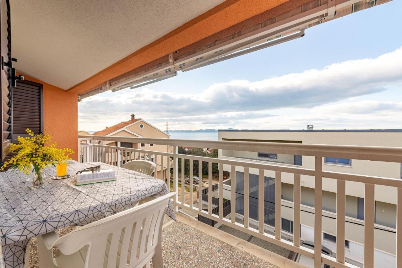 Family Friendly Seaside Apartments Kozino, Zadar - 5749 Petrčane Dış mekan fotoğraf