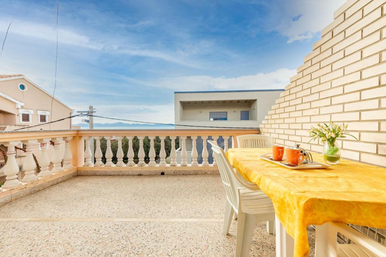 Family Friendly Seaside Apartments Kozino, Zadar - 5749 Petrčane Dış mekan fotoğraf