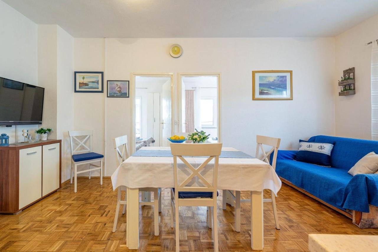 Family Friendly Seaside Apartments Kozino, Zadar - 5749 Petrčane Dış mekan fotoğraf