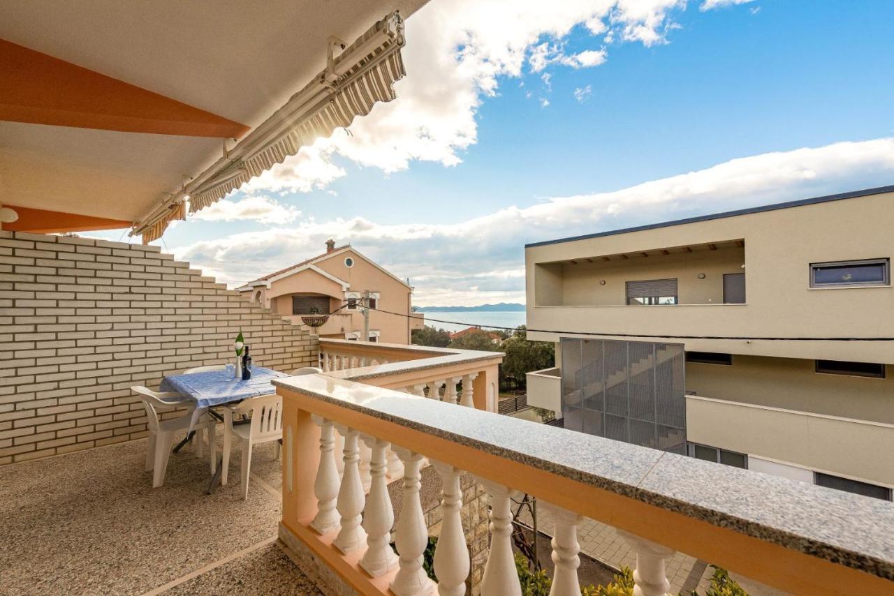 Family Friendly Seaside Apartments Kozino, Zadar - 5749 Petrčane Dış mekan fotoğraf