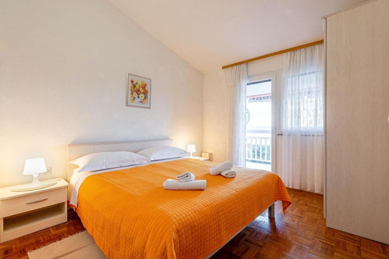 Family Friendly Seaside Apartments Kozino, Zadar - 5749 Petrčane Dış mekan fotoğraf
